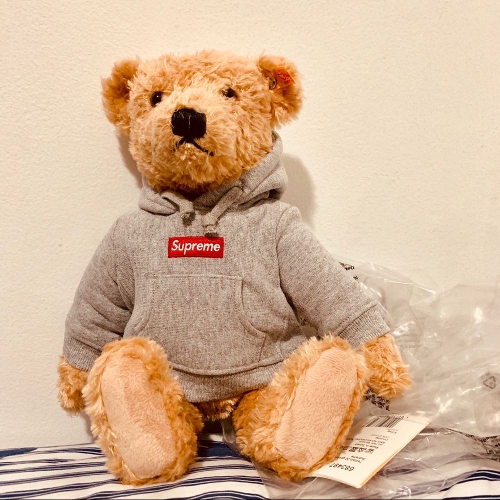 Steiff x Supreme bear w box logo hoodie